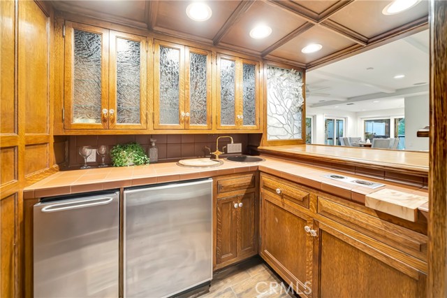 23216 Park Esperanza, Calabasas CA: https://media.crmls.org/medias/ec904950-40da-448e-a8cb-ffae998ef89a.jpg