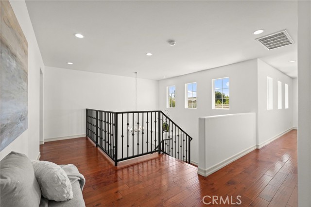 Detail Gallery Image 37 of 71 For 22601 Gault St, West Hills,  CA 91307 - 5 Beds | 3 Baths