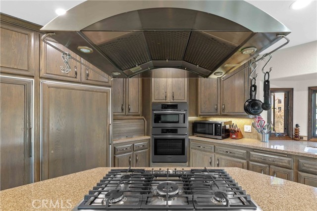 3225 Yardley Place, Simi Valley CA: https://media.crmls.org/medias/ec90e187-caa0-4987-becd-258fab3d51f6.jpg