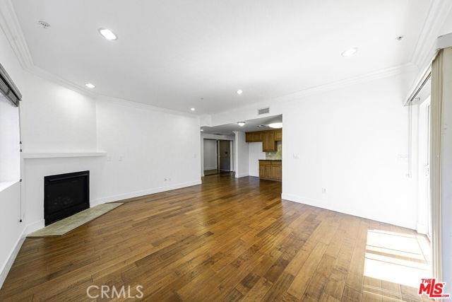 Detail Gallery Image 16 of 16 For 815 S Harvard #302,  Los Angeles,  CA 90005 - 2 Beds | 2 Baths