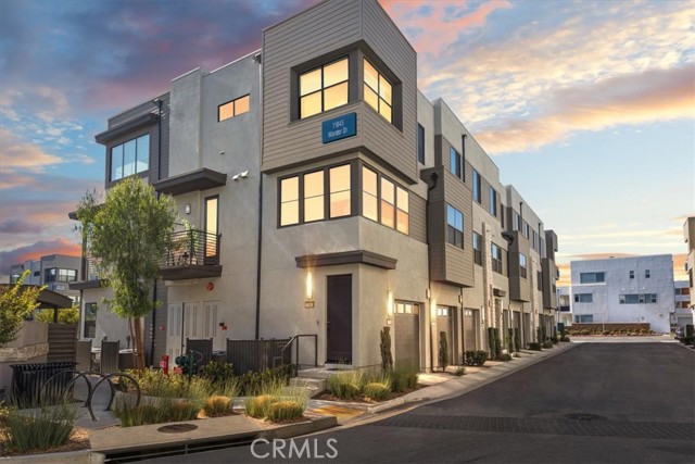 Detail Gallery Image 2 of 28 For 11063 Wander, Rancho Cucamonga,  CA 91730 - 2 Beds | 2 Baths