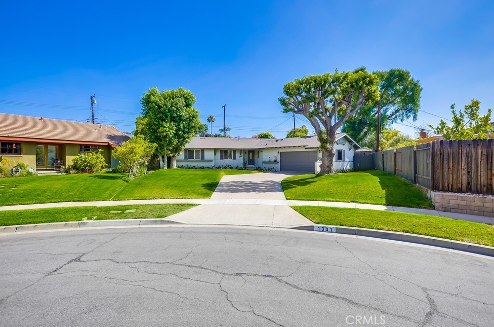 1301 Cameo Drive