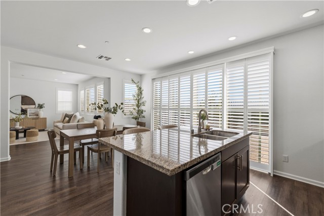 Detail Gallery Image 9 of 33 For 20650 Huntley, Saugus,  CA 91350 - 4 Beds | 3 Baths