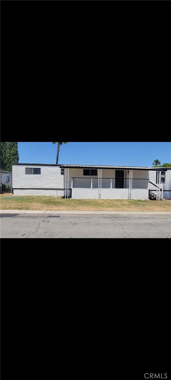 6130 Camino Real, Jurupa Valley CA: https://media.crmls.org/medias/ec940bd3-ea43-4fc0-b706-1edc2af9a8e8.jpg