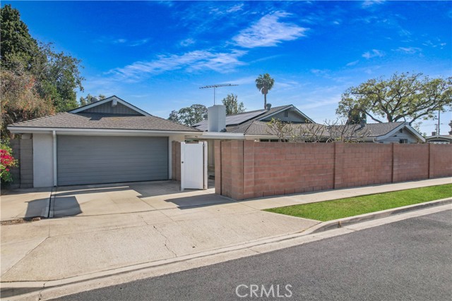 Image 10 of 61 For 14242 Clarissa Lane