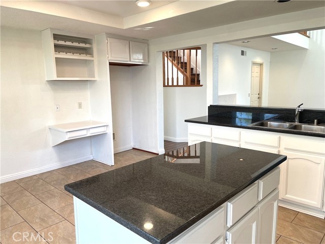 2985 Amber Drive, Corona CA: https://media.crmls.org/medias/ec951e31-8b23-4bdb-8346-73e39fb62854.jpg
