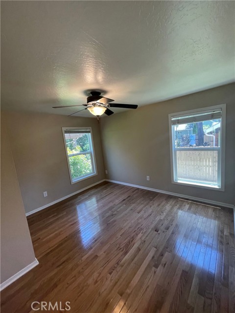 Detail Gallery Image 19 of 41 For 1318 Salem, Chico,  CA 95928 - 5 Beds | 3 Baths