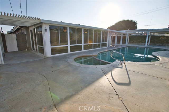 Detail Gallery Image 48 of 55 For 6091 Dundee Dr, Huntington Beach,  CA 92647 - 3 Beds | 2 Baths