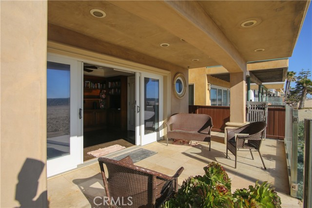 Detail Gallery Image 12 of 34 For 88 a Surfside, Surfside,  CA 90740 - 3 Beds | 3/1 Baths