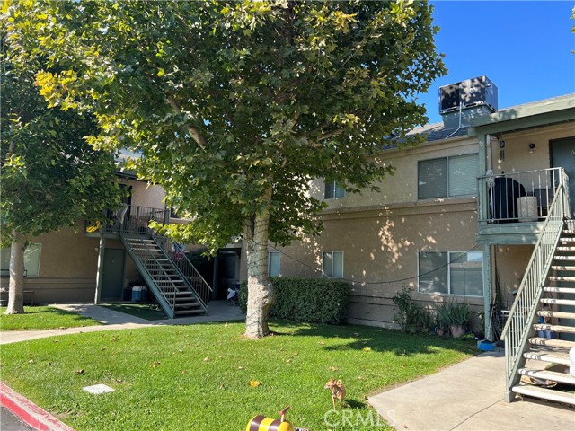 4261 Cedar, San Bernardino CA: https://media.crmls.org/medias/ec96de38-3535-4fe1-ae7f-835a53e8aed9.jpg