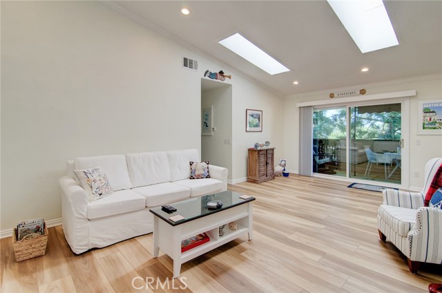 Detail Gallery Image 4 of 22 For 8788 Coral Springs Ct #203 H,  Huntington Beach,  CA 92646 - 3 Beds | 2 Baths