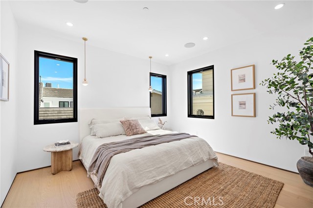 Detail Gallery Image 22 of 54 For 612 1/2 Begonia, Corona Del Mar,  CA 92625 - 2 Beds | 2/1 Baths