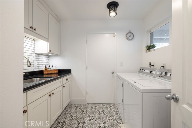 Detail Gallery Image 22 of 35 For 24972 Buckboard, Laguna Hills,  CA 92653 - 4 Beds | 3 Baths