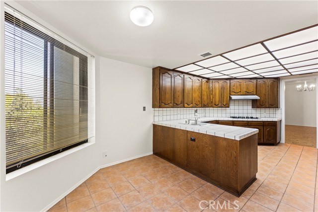 Detail Gallery Image 17 of 40 For 4720 Park Encino Ln #220,  Encino,  CA 91436 - 2 Beds | 2/1 Baths