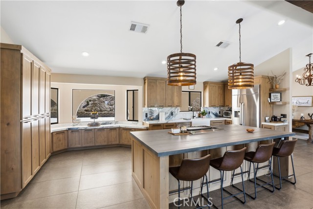 Detail Gallery Image 13 of 69 For 30861 Blackhorse Dr, Canyon Lake,  CA 92587 - 4 Beds | 2/1 Baths