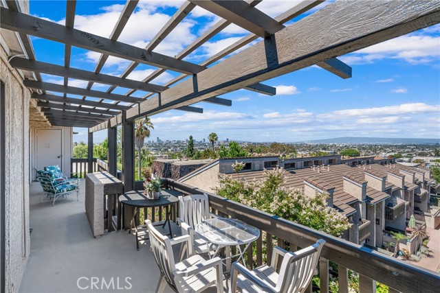 Detail Gallery Image 1 of 19 For 2298 Rose #403,  Signal Hill,  CA 90755 - 2 Beds | 2 Baths