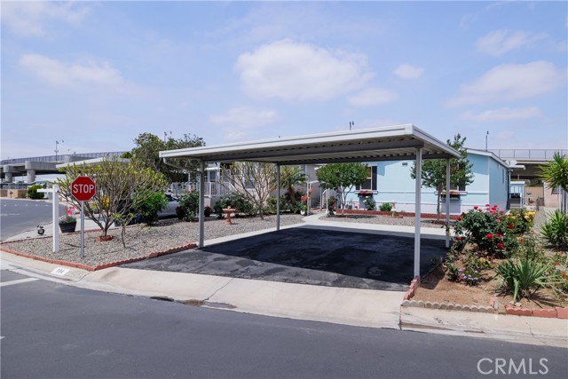 Detail Gallery Image 1 of 37 For 3700 Buchanan St #104,  Riverside,  CA 92503 - 3 Beds | 2 Baths