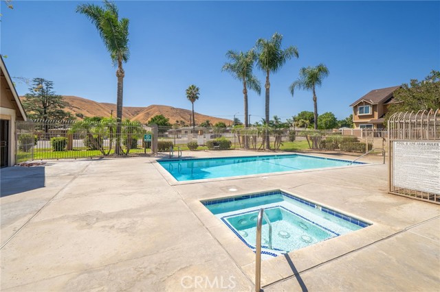 1460 Kendall Drive, San Bernardino CA: https://media.crmls.org/medias/ec9d9ab2-2794-41a1-bf6f-8f8864e0805f.jpg