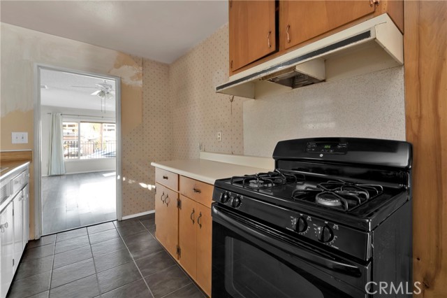 Detail Gallery Image 8 of 33 For 7872 Cypress Dr, Huntington Beach,  CA 92647 - 3 Beds | 1/1 Baths