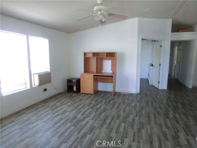 20843 Waalew Road, Apple Valley CA: https://media.crmls.org/medias/ec9e4cce-9953-473d-a957-1c51d9d213d8.jpg