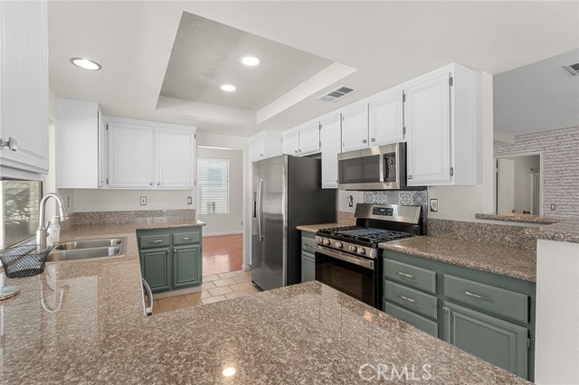 10162 Basalt Lane, Mentone CA: https://media.crmls.org/medias/ec9e938d-9071-4ede-8b0e-effabfc55bb7.jpg