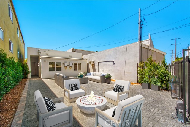 Detail Gallery Image 10 of 33 For 5512 Long Beach Bld, Long Beach,  CA 90805 - – Beds | – Baths