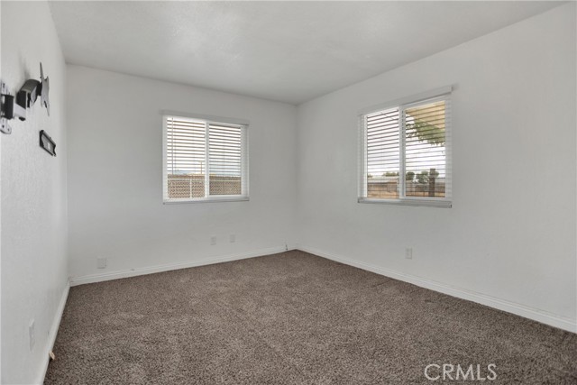 Detail Gallery Image 19 of 40 For 10590 Navajo Rd, Apple Valley,  CA 92308 - 3 Beds | 2 Baths