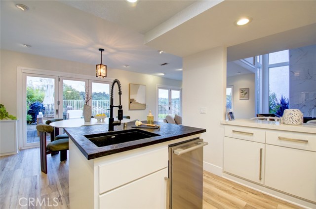 Detail Gallery Image 14 of 69 For 51 La Costa Ct, Laguna Beach,  CA 92651 - 3 Beds | 2/1 Baths