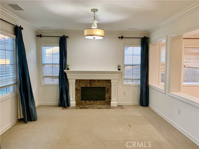 Detail Gallery Image 3 of 20 For 44 Whitford, Irvine,  CA 92602 - 5 Beds | 4 Baths