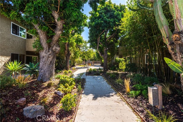 Detail Gallery Image 8 of 31 For 4727 W 147th St #202,  Lawndale,  CA 90260 - 2 Beds | 2 Baths