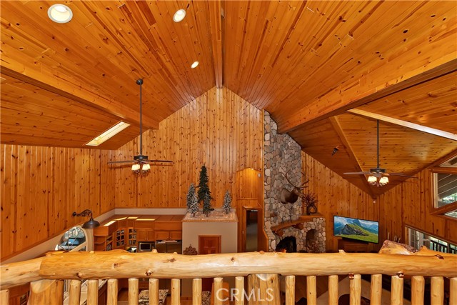 Detail Gallery Image 27 of 46 For 807 N Star Dr, Big Bear Lake,  CA 92315 - 5 Beds | 4 Baths