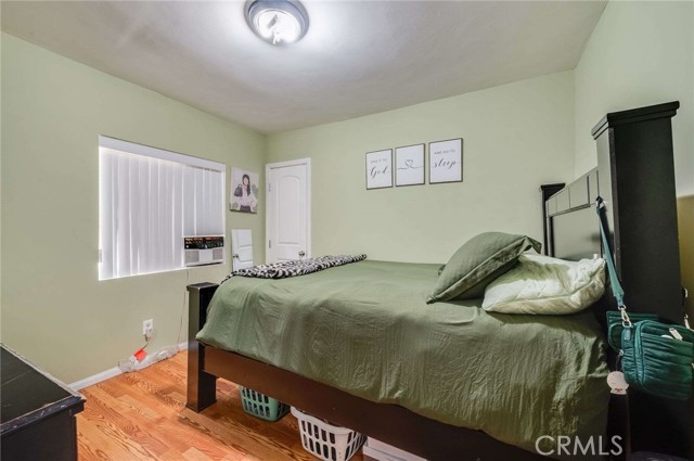 418 W Los Angeles Avenue, Montebello CA: https://media.crmls.org/medias/eca1a4da-42c4-4202-b384-65bedbd6d05a.jpg