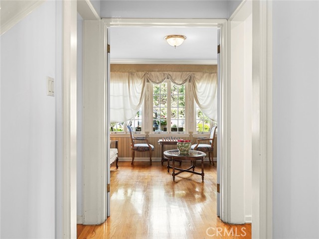 1624 Arboles Drive, Glendale CA: https://media.crmls.org/medias/eca20060-53e5-4625-b4b8-f08393e407b1.jpg