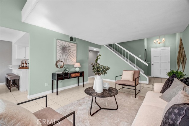 Detail Gallery Image 10 of 48 For 913 Whitewater, Fullerton,  CA 92833 - 2 Beds | 2/1 Baths