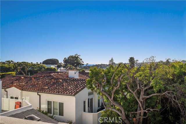 Detail Gallery Image 30 of 39 For 403 Serra Drive, Corona Del Mar,  CA 92625 - 3 Beds | 2/1 Baths