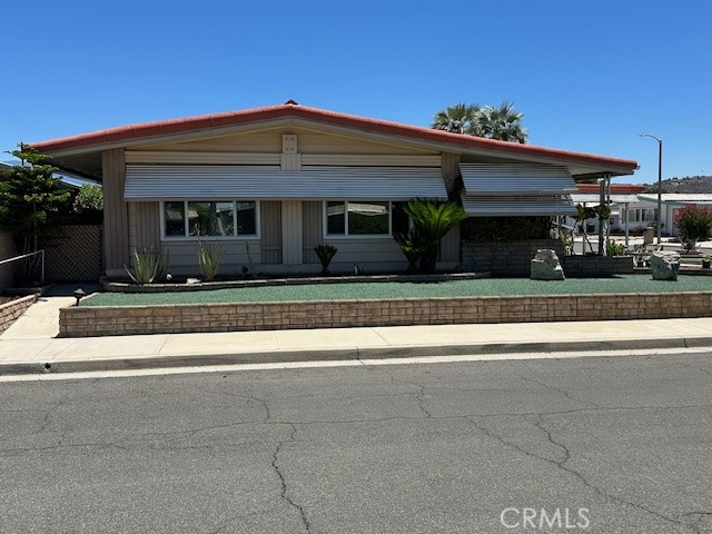 Detail Gallery Image 2 of 21 For 970 Ramada Way, Hemet,  CA 92543 - 2 Beds | 2 Baths