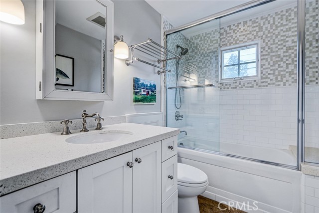 Detail Gallery Image 24 of 42 For 1717 Pacific Ave., Manhattan Beach,  CA 90266 - 4 Beds | 3 Baths