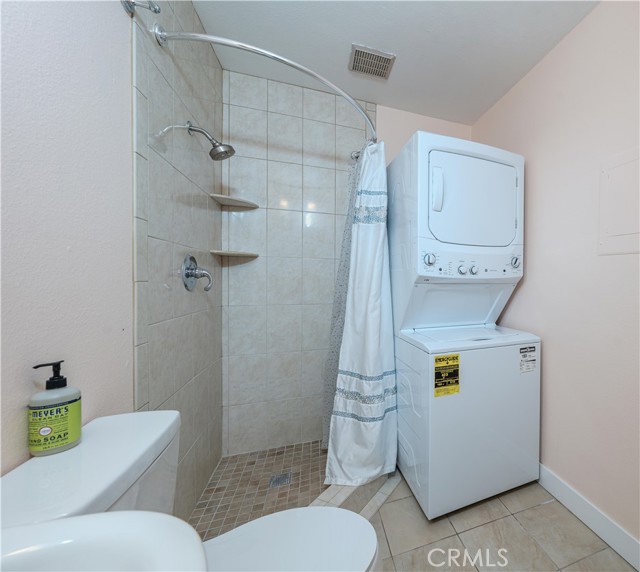 Detail Gallery Image 9 of 17 For 43 Wildwood #14,  Irvine,  CA 92604 - 2 Beds | 2 Baths