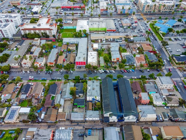 1640 Locust Avenue, Long Beach CA: https://media.crmls.org/medias/eca3debb-3ef7-42d0-90a3-4e915f35aad2.jpg