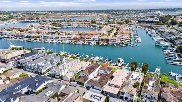 Detail Gallery Image 33 of 36 For 11 Harbor Is, Newport Beach,  CA 92660 - 3 Beds | 2 Baths