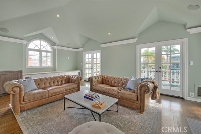 Detail Gallery Image 34 of 59 For 5590 E the Toledo, Long Beach,  CA 90803 - 4 Beds | 4 Baths