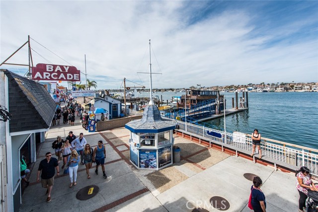 Detail Gallery Image 60 of 65 For 804 Gardenia, Corona Del Mar,  CA 92625 - 2 Beds | 2 Baths