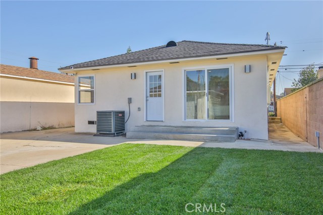 Detail Gallery Image 30 of 40 For 12035 Ramona, Hawthorne,  CA 90250 - 3 Beds | 3 Baths