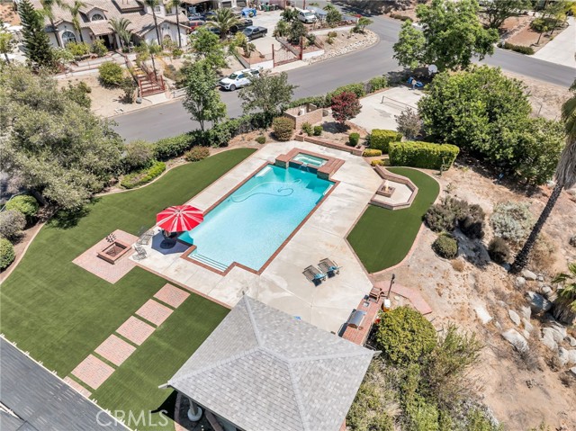 15725 Terraceview Court, Riverside CA: https://media.crmls.org/medias/eca66467-ea45-45cd-a273-69abc30fb06e.jpg