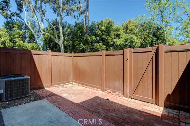 Detail Gallery Image 17 of 23 For 26251 Hillsford Pl, Lake Forest,  CA 92630 - 2 Beds | 1/1 Baths