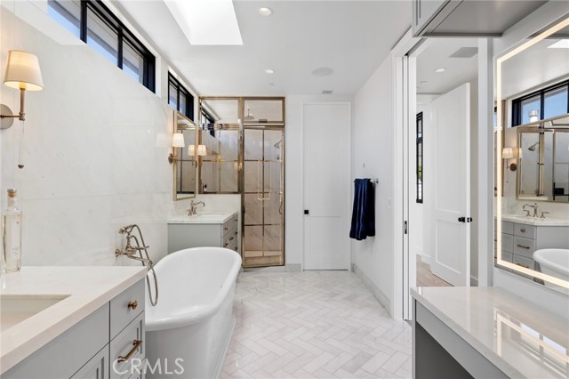 2428 The Strand, Hermosa Beach CA: https://media.crmls.org/medias/eca774b2-ac0f-488b-b89c-6138620a6028.jpg