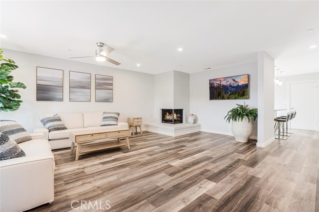 243 VIRGINIA Drive photo 5