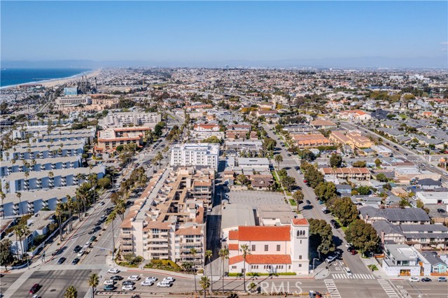 Detail Gallery Image 31 of 34 For 230 S Catalina Ave #303,  Redondo Beach,  CA 90277 - 2 Beds | 2 Baths