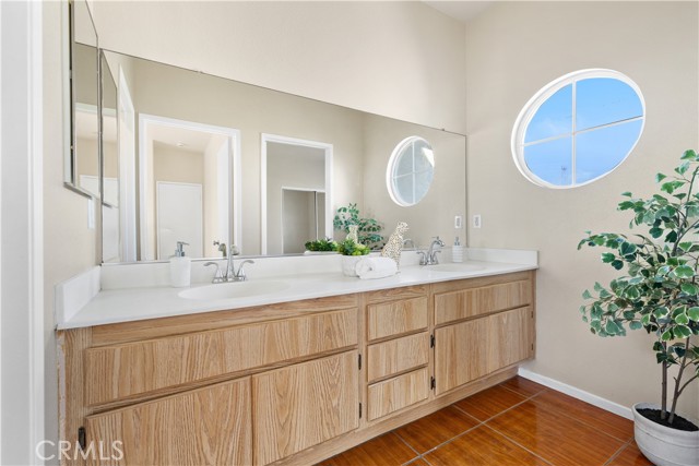 Detail Gallery Image 19 of 39 For 7050 Dinwiddie, Downey,  CA 90241 - 3 Beds | 3 Baths