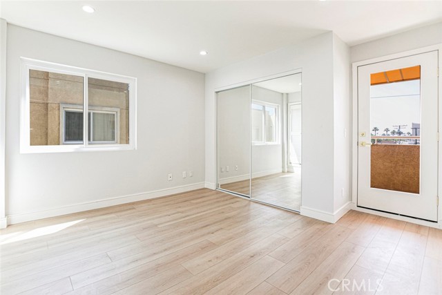 116 W Maple, Glendale CA: https://media.crmls.org/medias/eca99206-d41c-4863-8224-f3ada9d1dd50.jpg